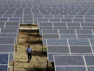 India emite metas anuales para la misión Solar 100 gigavatios